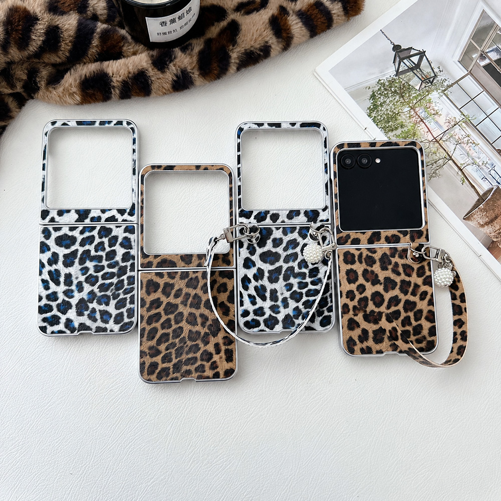 Men Accessories Hand - Leopard Print Folding Flip Phone Case